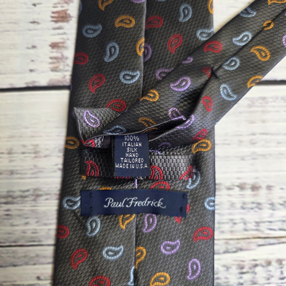 Paul Frederick 100% Italian Silk Gray Tie‎ Colorful Paisley Print 3.75x63 USA
